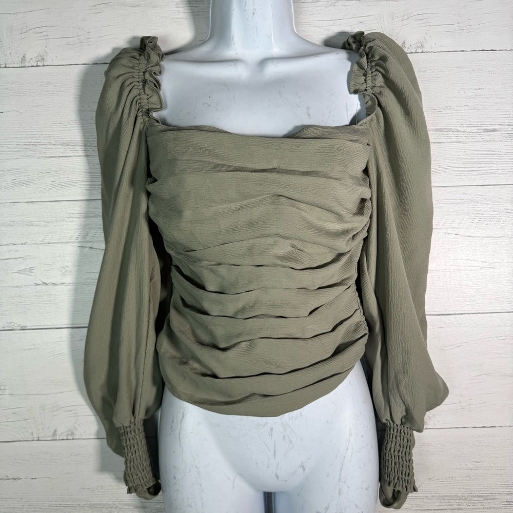 ASTR THE LABEL Square Neck Puff Sleeve Top Smocked Women Small Sage Green - Picture 2 of 4